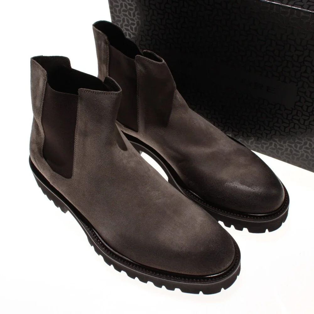 Tagliatore NWB Flint Pull On Chelsea Boots Size 44 (US 11) in Brown Suede